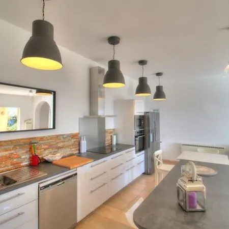 Provencale Aux Issambres Avec Vue Sur Le Golfe St Tropez * روكبرون-سور-أرجينس